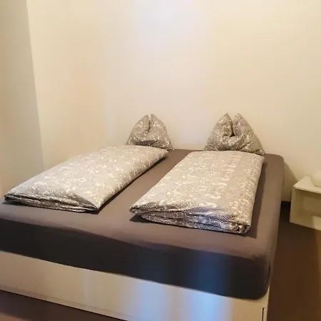 Ferienwohnung Schombrina 127 Affittacamere Scuol